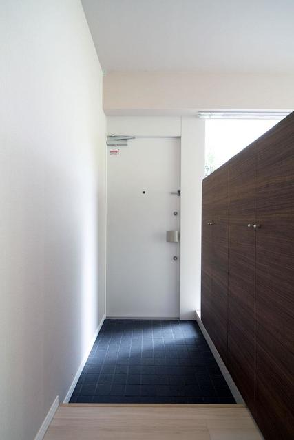 玄関　※写真は同タイプ住戸です。
