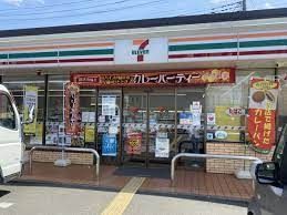 コンビニ　セブンイレブン戸田笹目中学校前店（コンビニ）まで270m
