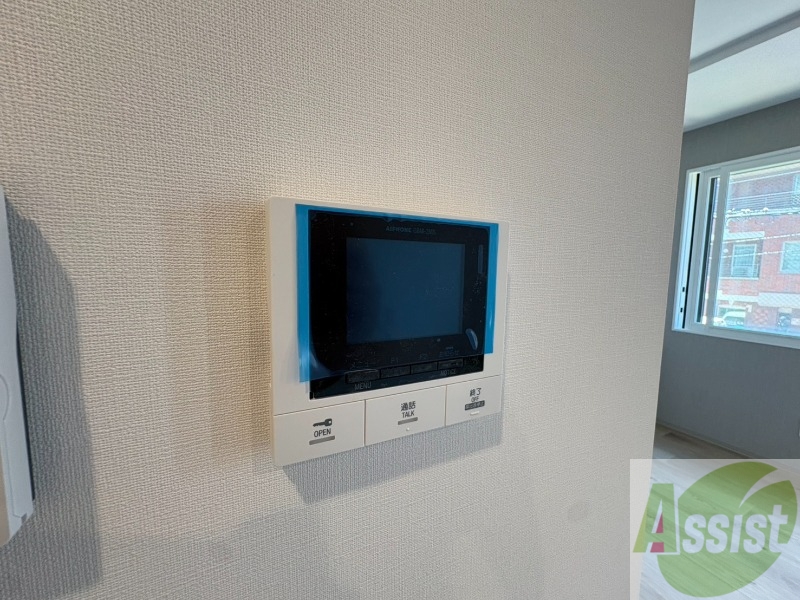 セキュリティ　ＴＶモニター付インターホンです。来客者の顔が見えるので安心！