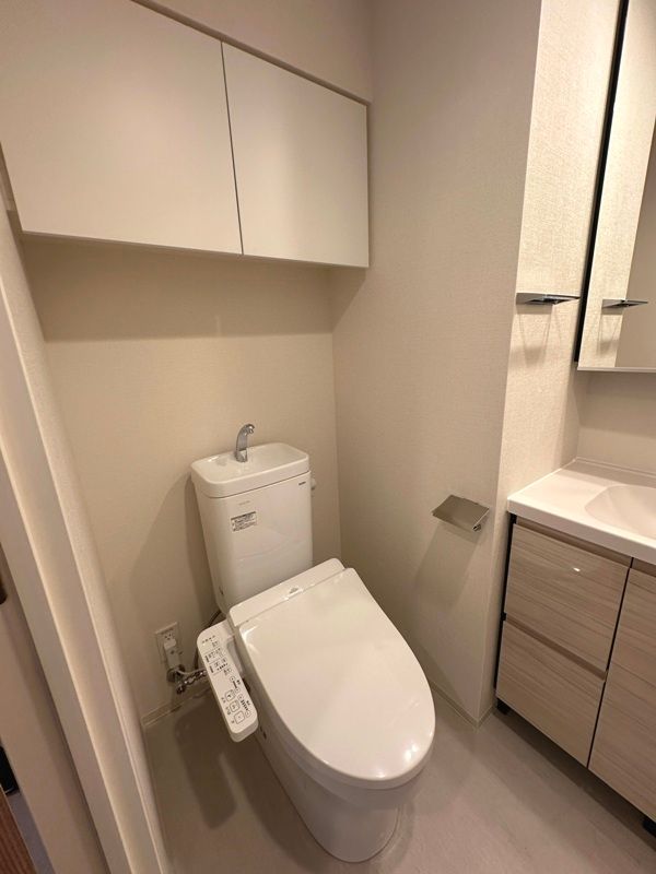 トイレ　参考写真（同物件別部屋）