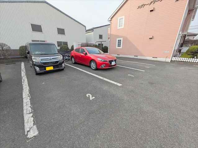 駐車場　エントランス