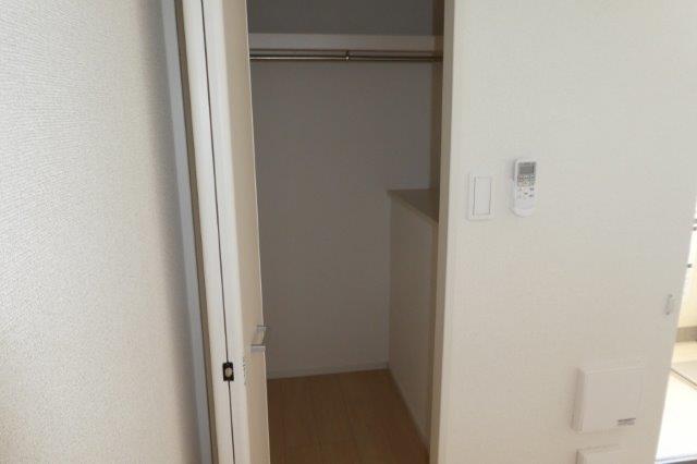 収納　ウォークインクローゼット