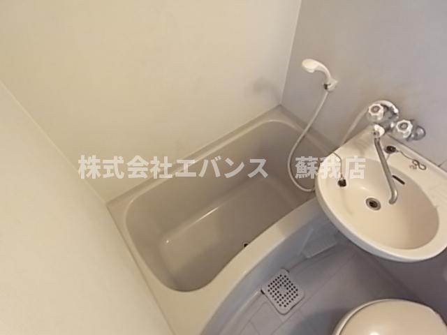 バス・シャワールーム　日々の疲れを癒すお風呂付です