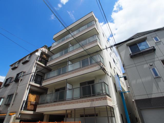 建物外観　落ち着いた雰囲気の外観です