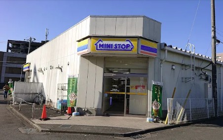 コンビニ　ミニストップ相模原上鶴間本町店（コンビニ）まで656m
