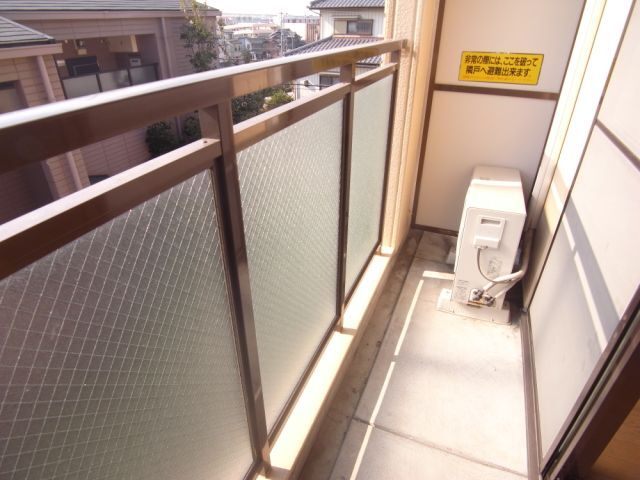 バルコニー　別部屋の写真です。