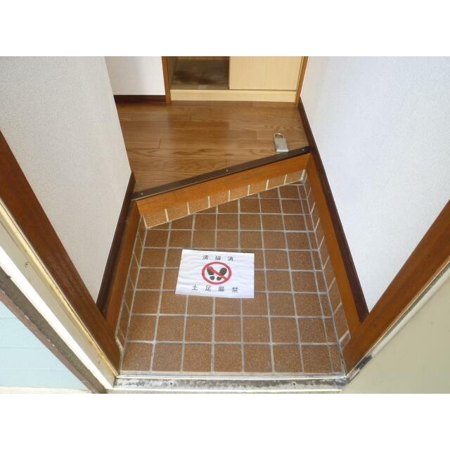 玄関　※１０２号室の写真
