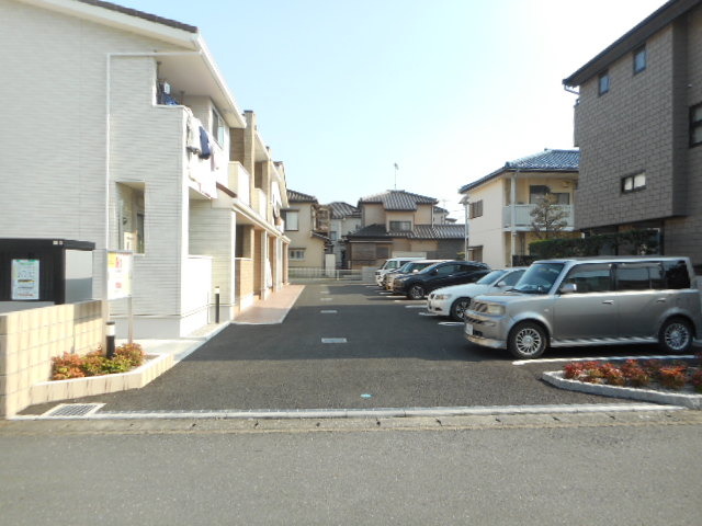 駐車場　駐車場