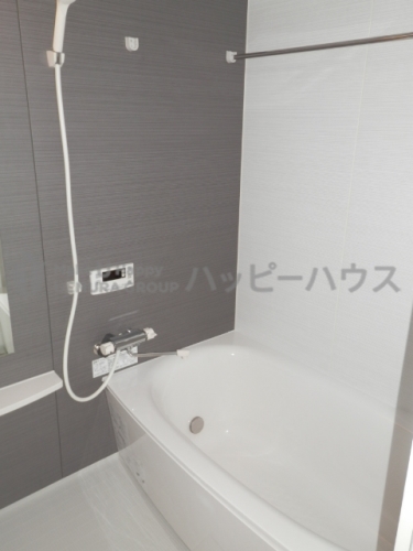 バス・シャワールーム　同物件の同じ間取りのお写真です。現況優先でお願いします。