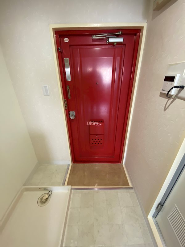 玄関　※他のお部屋です、ご参考までに