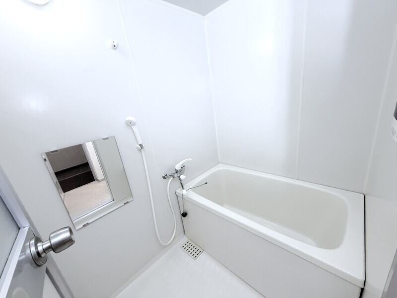 バス・シャワールーム　バス・トイレ別だから空間が広い☆