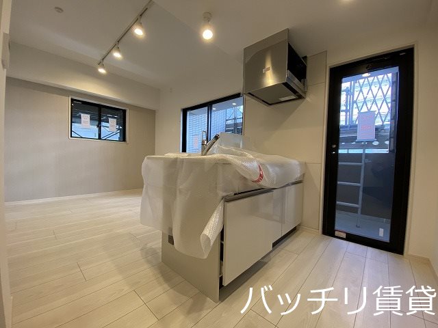 キッチン　画像は別号室タイプの為、現状を優先致します。