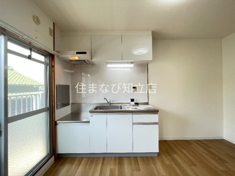 キッチン　別室同型写真