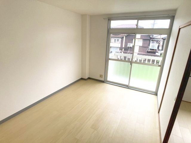 コーポ中岡の居間写真