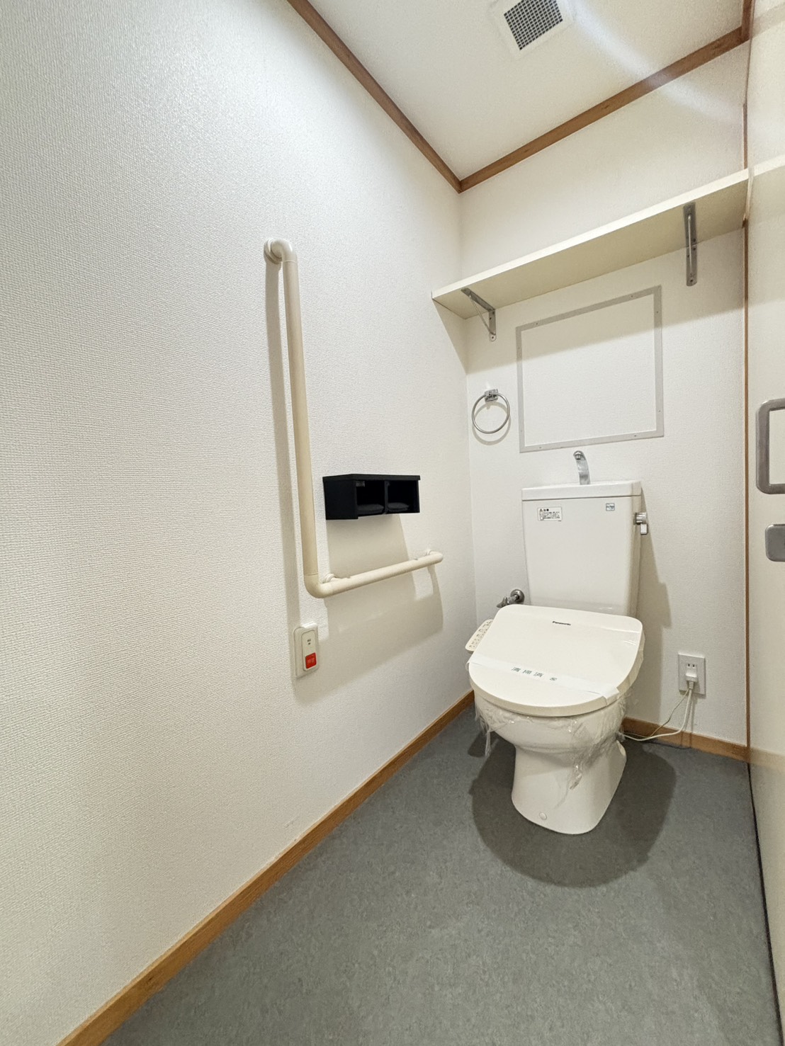 県住 南多聞台第6住宅1号棟のトイレ写真
