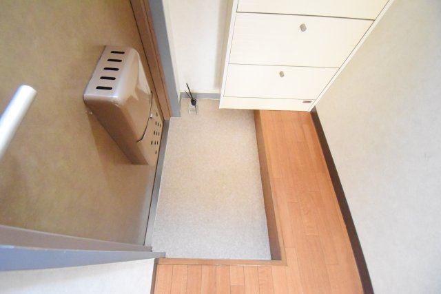 玄関　別部屋参考写真、現況優先になります。