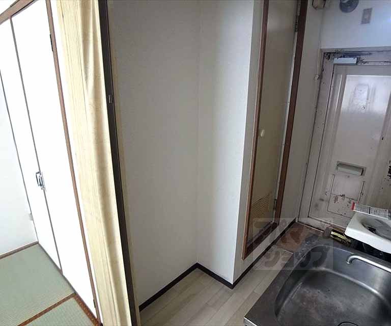 その他設備　キッチン後ろに冷蔵庫が設置可です