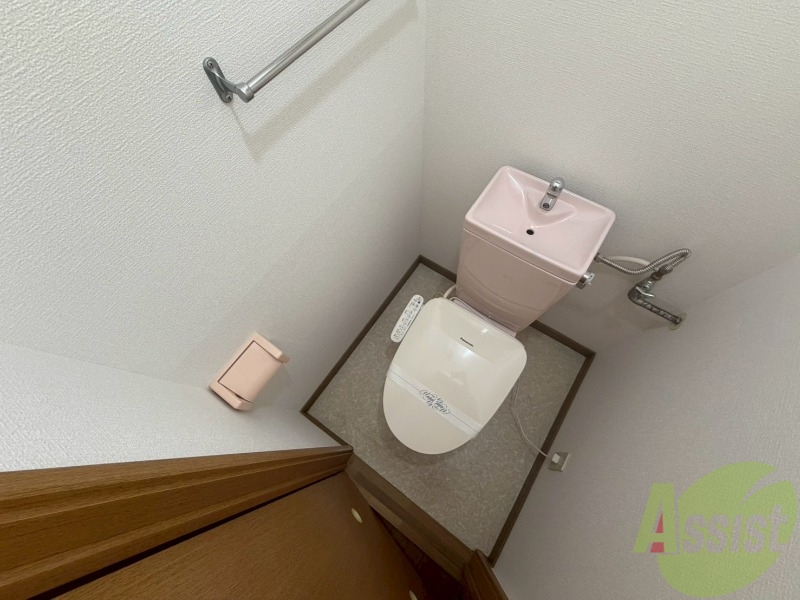 トイレ　こちらはトイレです。清潔感があり、安心して使用できます。