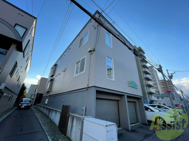 建物外観　札幌市中央区南１３条西「セラヴィ１３．８」