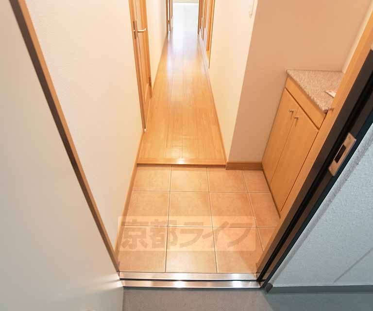 玄関　大きなシューズボックス付き。