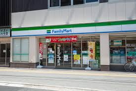 コンビニ　ファミリーマート 鶴橋駅北店（コンビニ）まで205m