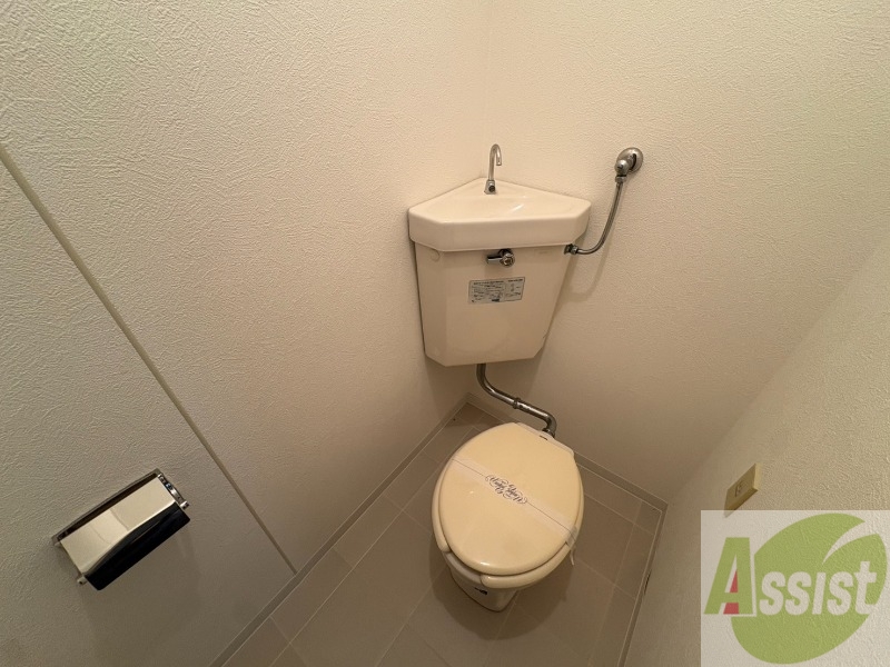 トイレ　こちらはトイレです。清潔感があり、安心して使用できます。