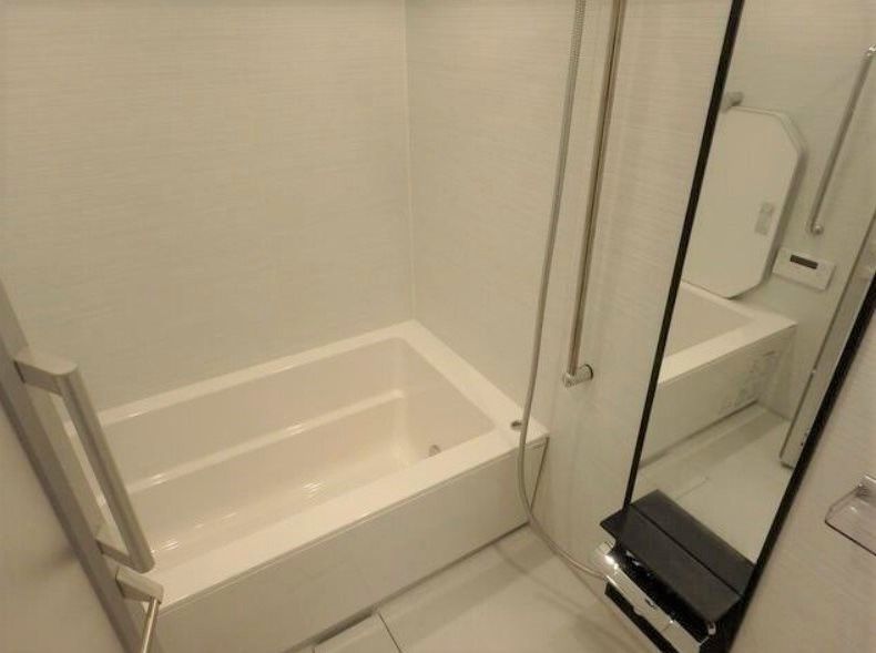 バス・シャワールーム　写真は同タイプ住居です。
