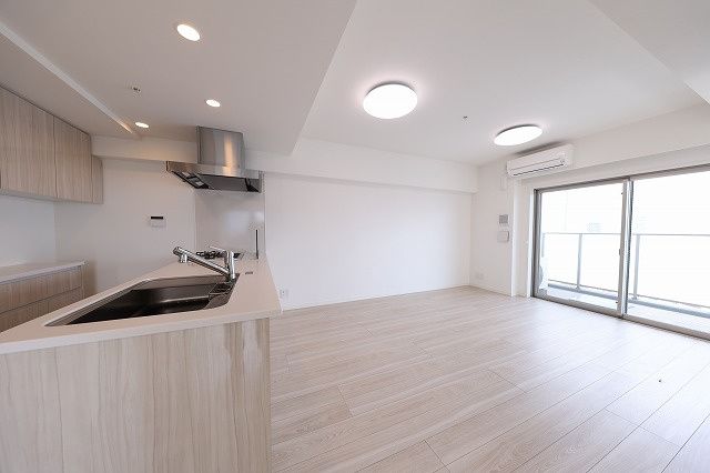 居室・リビング　写真は同タイプ住居です。