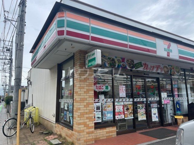 コンビニ　セブンイレブン（コンビニ）まで623m