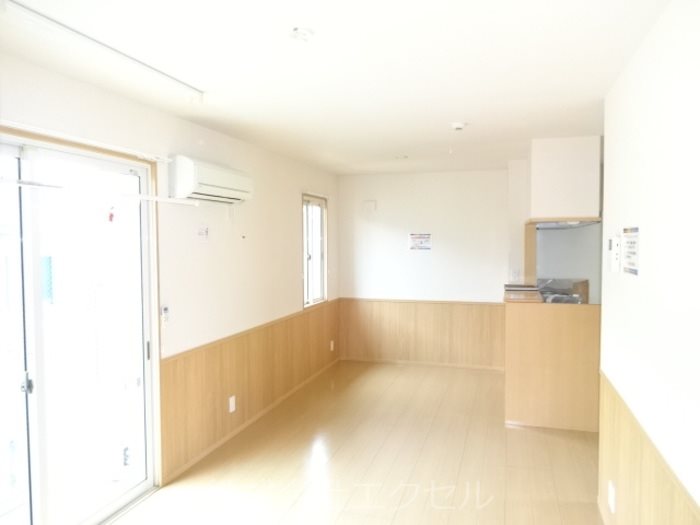 居室・リビング　同建物の別部屋の写真
