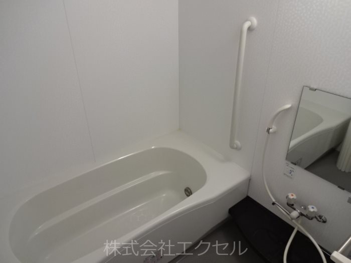 バス・シャワールーム　同建物の別部屋の写真