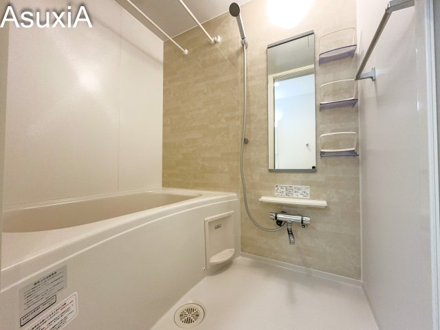 バス・シャワールーム　別タイプのお部屋の写真です