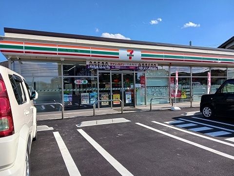 コンビニ　セブンイレブン藍住町矢上店様（コンビニ）まで220m