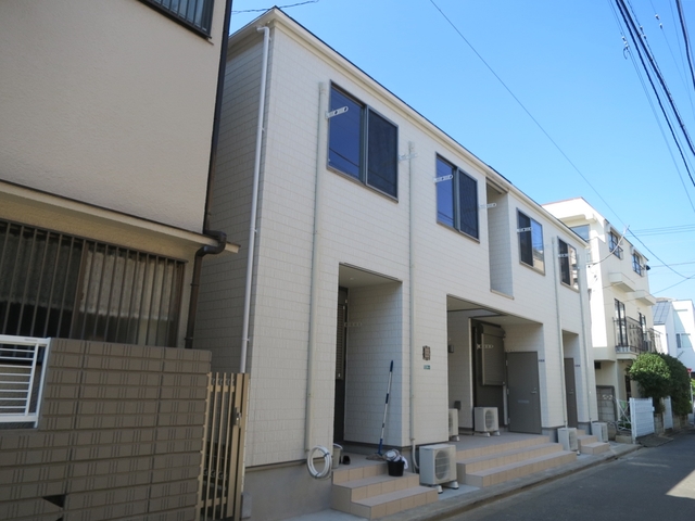 建物外観　閑静な住宅街にあるアパートです。