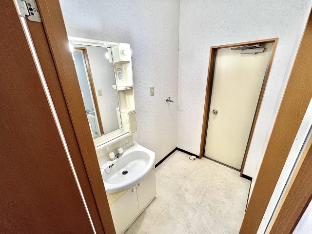 リバティIIの内装写真