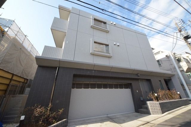 建物外観　★最寄りの駅まで徒歩３分★