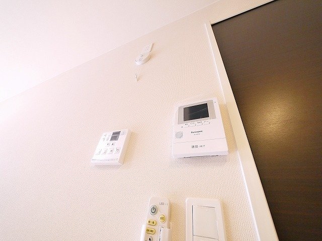 セキュリティ　モニターつきインターホンです
