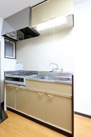 キッチン　参考写真（同物件別部屋）