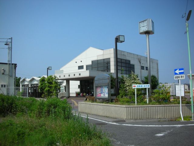 図書館　富田図書館（図書館）まで1300m