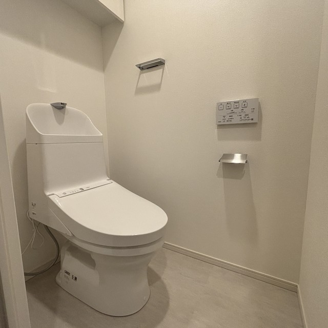 トイレ　※写真は同タイプ住戸です。
