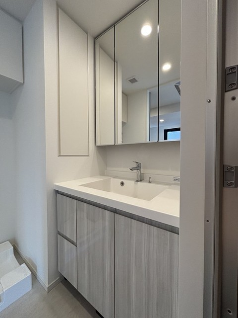 洗面設備　※写真は同タイプ住戸です。