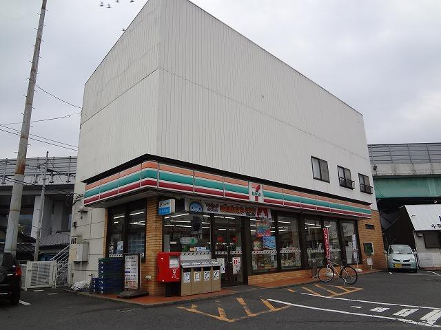コンビニ　セブン‐イレブン／八幡小嶺店（コンビニ）まで900m