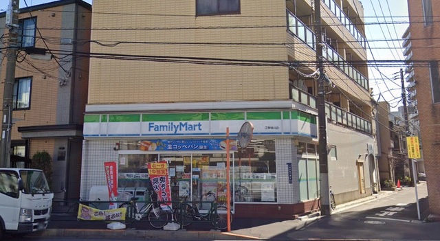 コンビニ　ファミリーマート江東境川店（コンビニ）まで403m