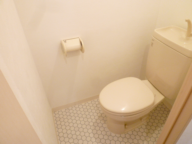 フォレスト梅田西のトイレ写真