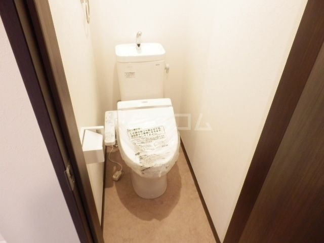 リエート横浜磯子のトイレ写真