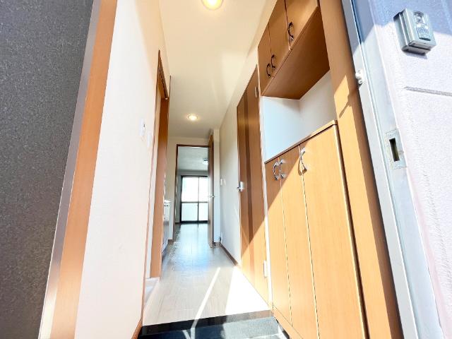 高松琴平電鉄琴平線 太田駅 徒歩32分 2階建 築21年の玄関写真