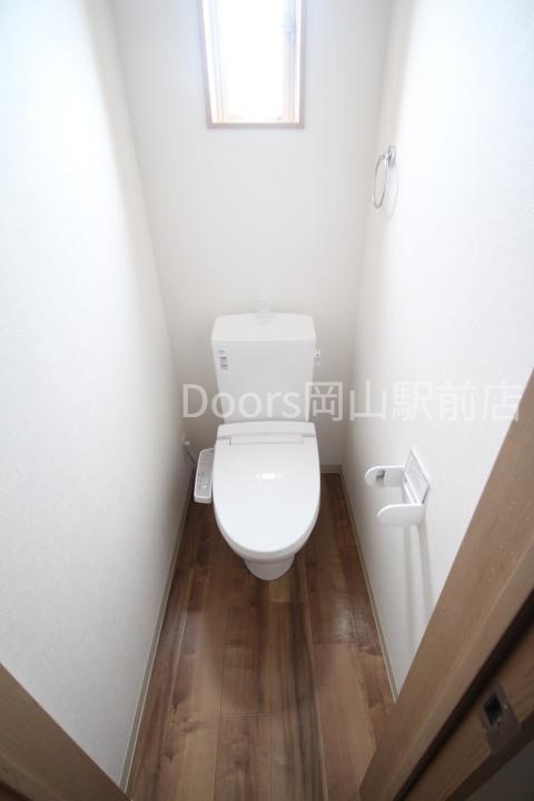 ＪＲ山陽本線 庭瀬駅 徒歩13分 2階建 築9年のトイレ写真