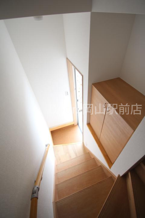 ＪＲ山陽本線 庭瀬駅 徒歩13分 2階建 築9年の玄関写真