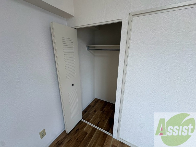 収納　寝室の収納です。部屋がすっきり片付きます。