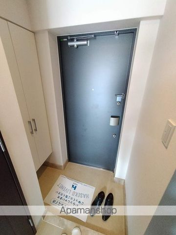阪急宝塚線 蛍池駅 徒歩8分 12階建 築16年の玄関写真